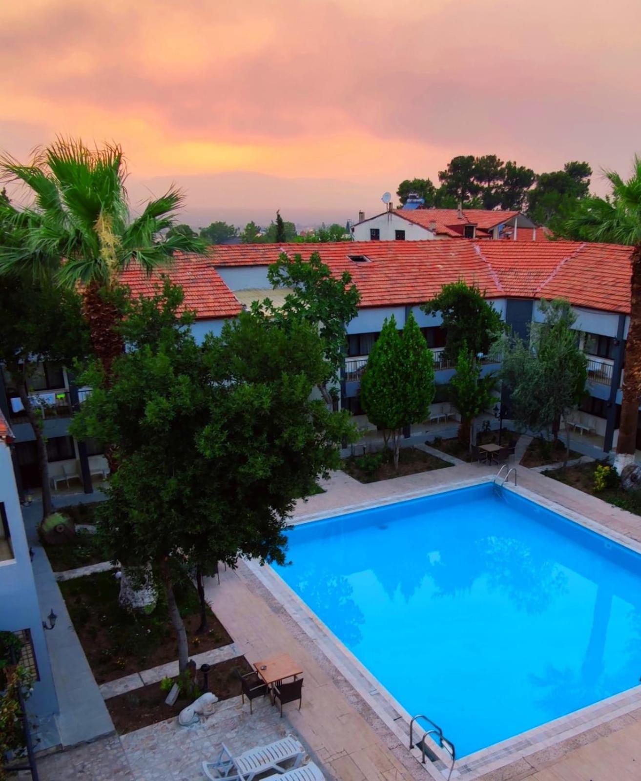 Artemis Yoeruek Otel Old Town Pamukkale Esterno foto