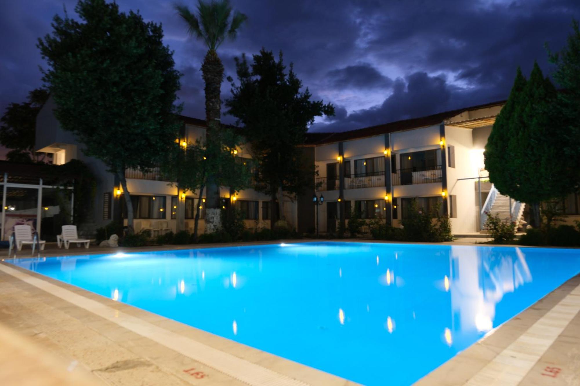 Artemis Yoeruek Otel Old Town Pamukkale Esterno foto