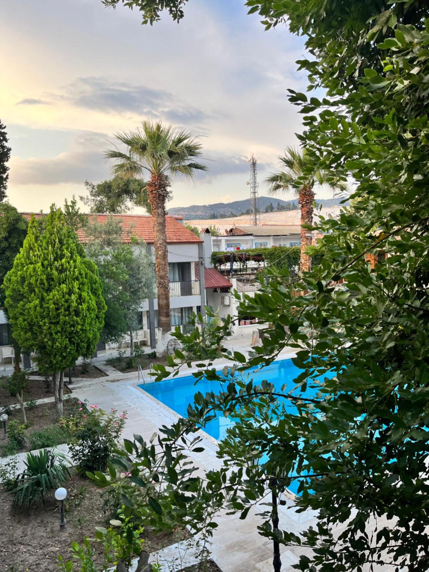 Artemis Yoeruek Otel Old Town Pamukkale Esterno foto